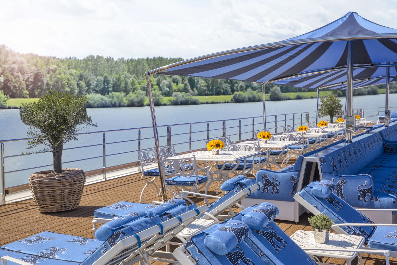 Uniworld Boutique River Cruises - S.S. Bon Voyage - Sun deck 2.jpg